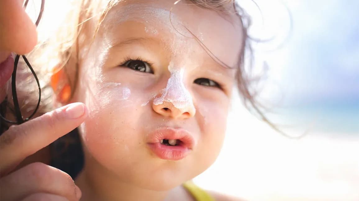 Sonnenbrand Vermeiden: Effektiver Schutz mit dem Ersten Nachfüllbaren Sonnencreme Stick