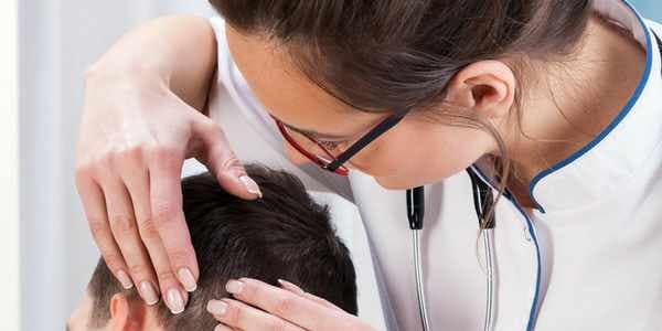 Haartransplantation: Die Wiederherstellung der Haarlinie