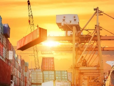 Asia Logistics und die Herausforderungen der Zollabfertigung: Unsere Strategie für eine reibungslose Abwicklung