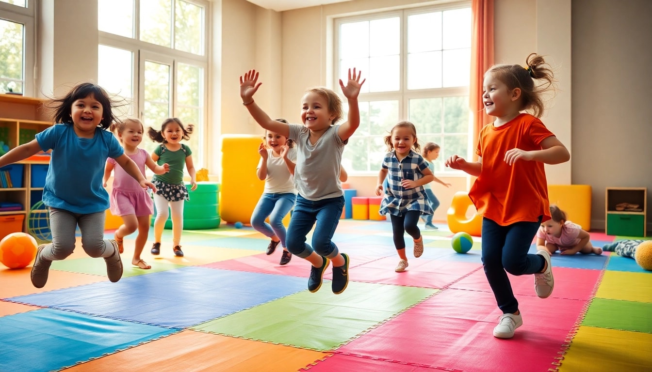 Kinder spielen drinnen mit verschiedenen Bewegungsspielen, mehr dazu lesen und Spass haben!