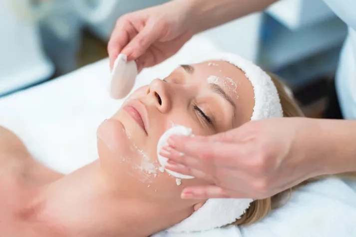 Die richtige Gesichtsreinigung in Kosmetik Dresden