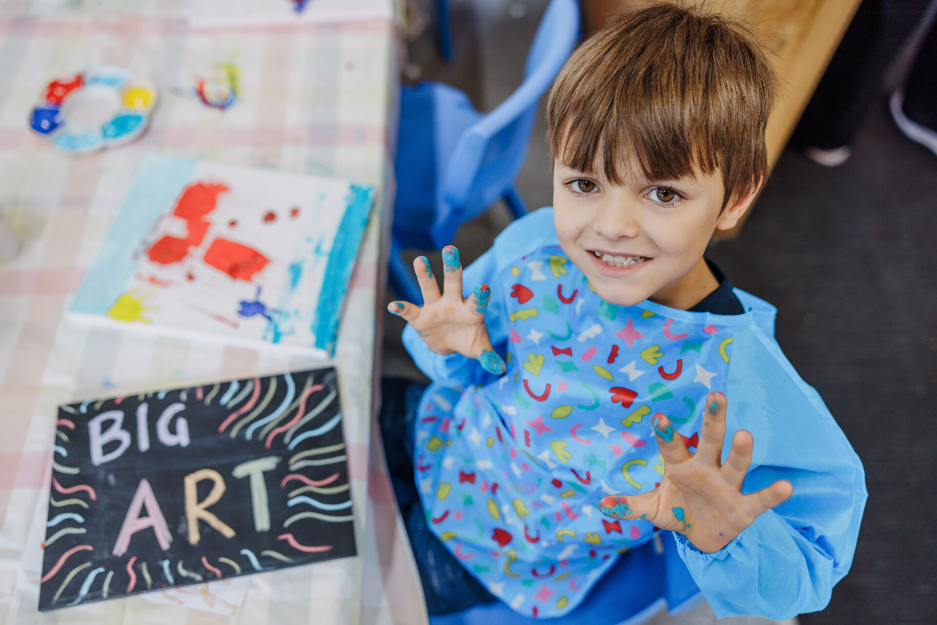 Montessori-inspirierte kreative Beschaeftigung Kinder 3 Jahre