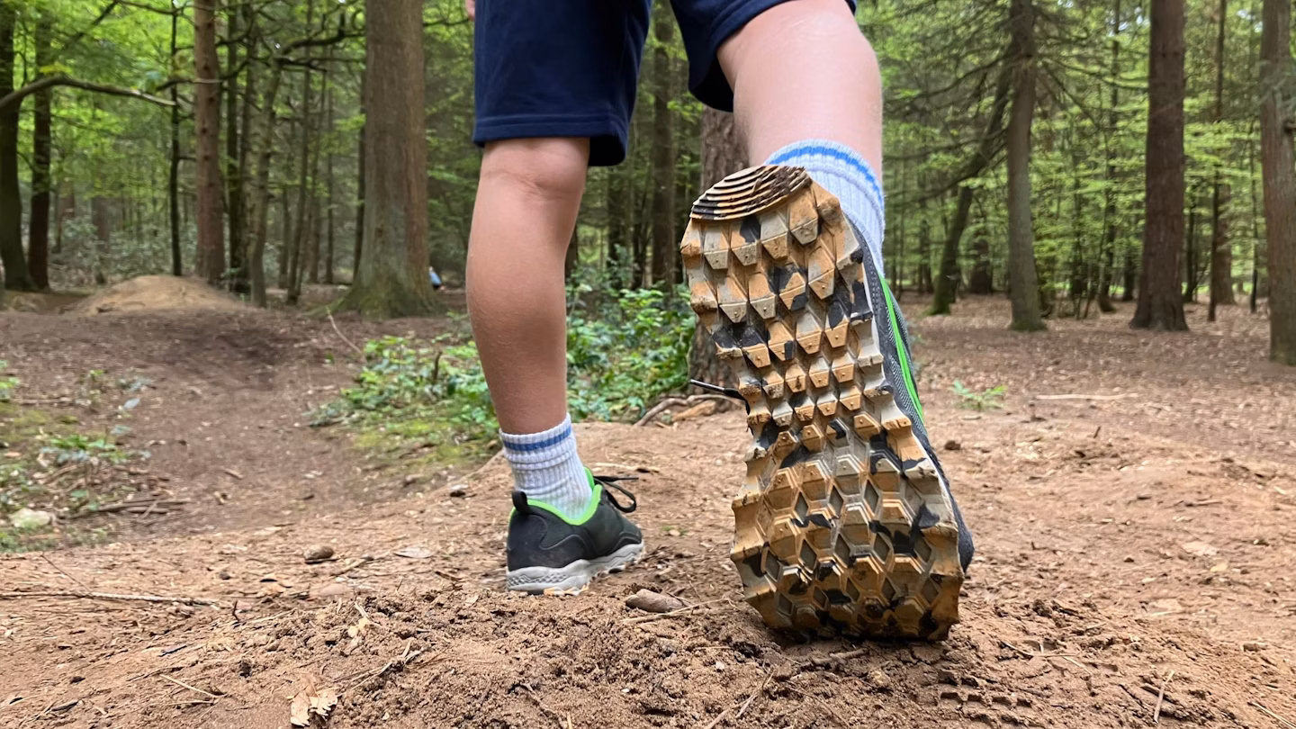 Kostenloser Versand und tolle Designs: Top Sneaker für kleine Füße bei Sneaker4Kids!