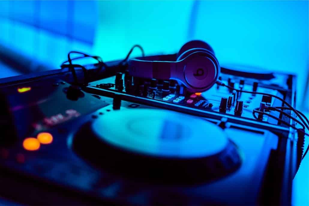 Hochzeits-DJ Oberösterreich: Hochwertiger DJ-Service für Ihre Hochzeitsparty