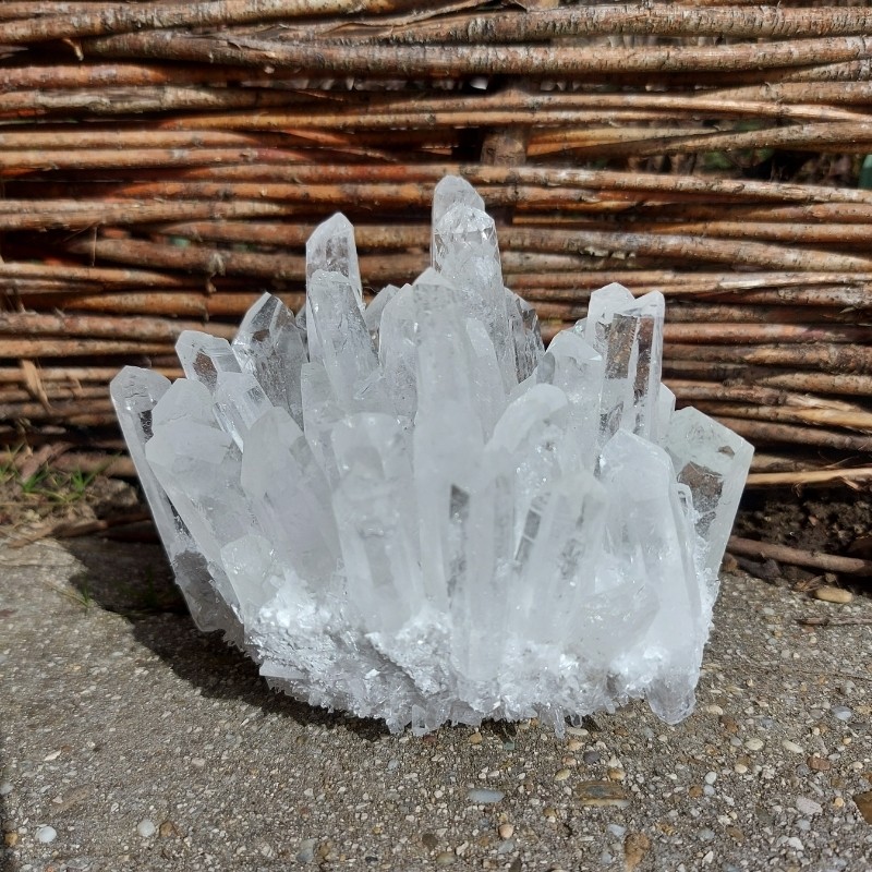 Gleiche deine Chakren aus mit bergkristall von CrystalScents