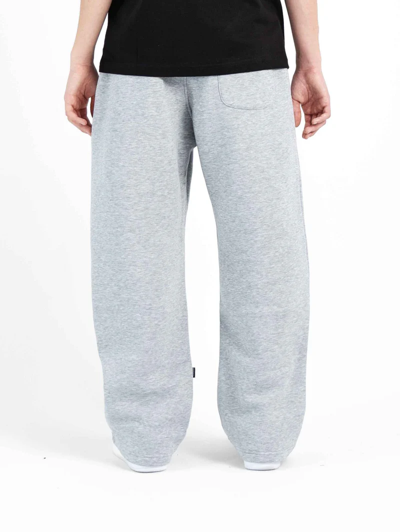Streetwear von BEAHATER – Luxus und Design vereint in Oversized T-Shirts und Hoodies