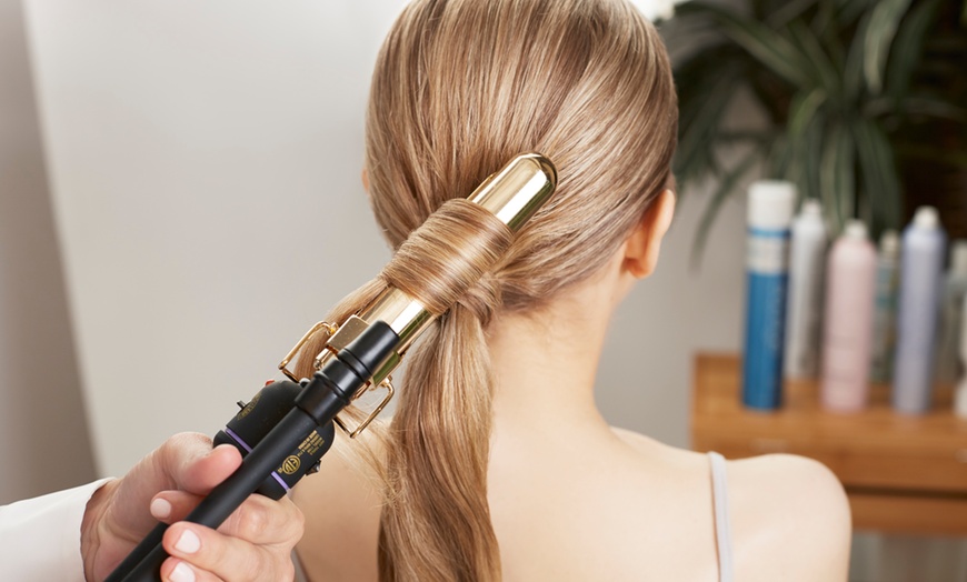 Emoxion: Wo Innovation auf makelloses Hairstyling trifft