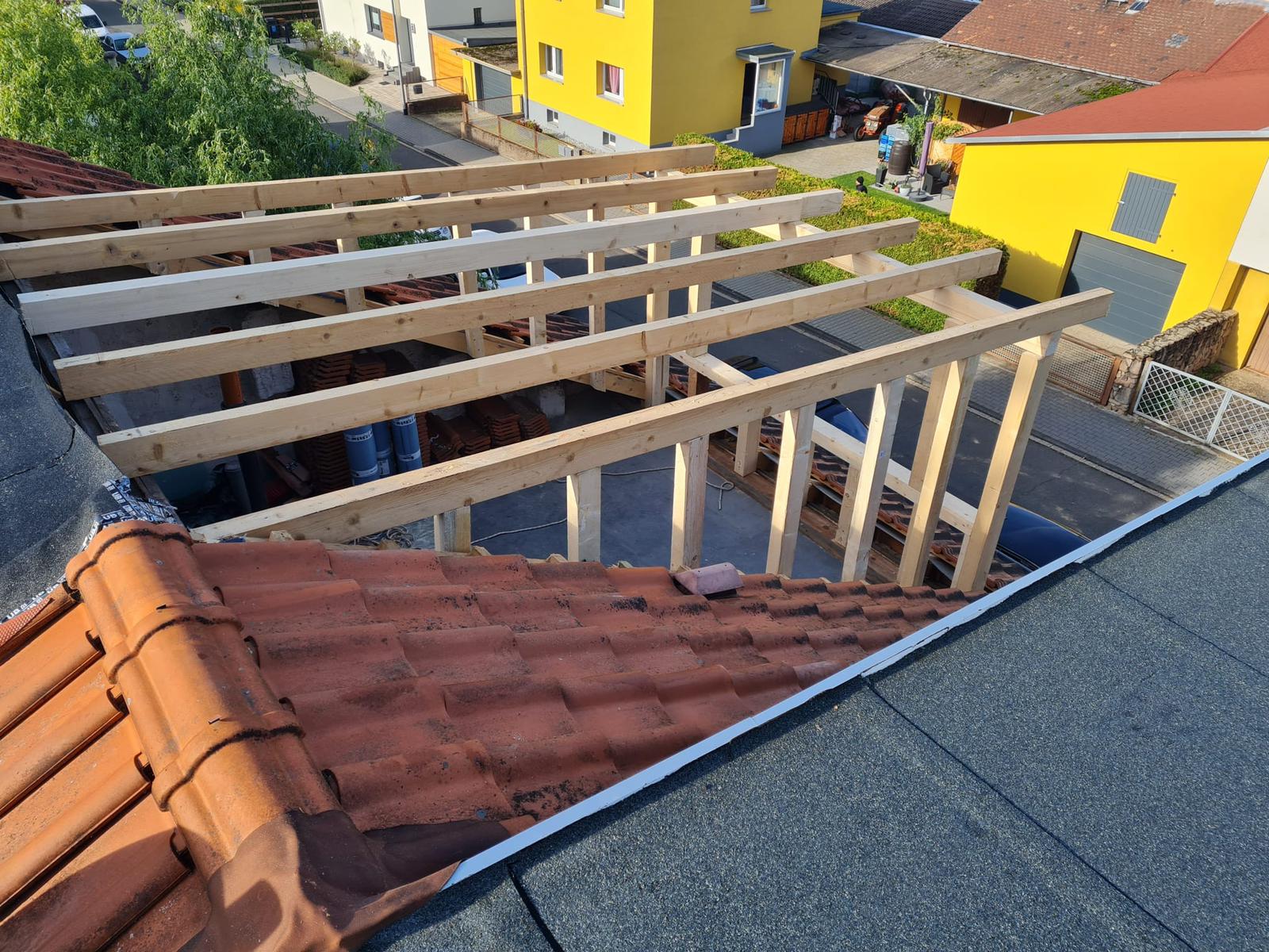 Auf Meister-Job: Professionelle Dachdecker in der Nähe Vergleichen