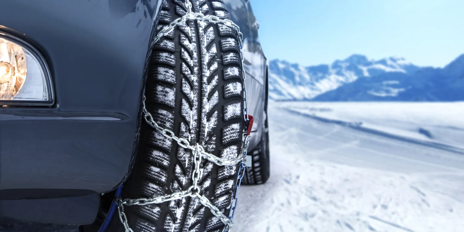 Winterreifen oder Schneeketten kaufen: Was ist die beste Wahl?