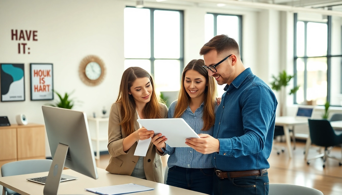 Personaldienstleister analysiert Bewerbungen für Personalvermittlung in modernem Büro.